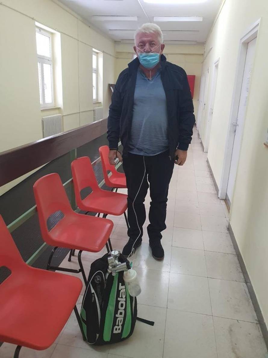 Đakić se oporavlja od korone: 'Nosim sa sobom ruksak s kisikom, ne mogu sam disati'