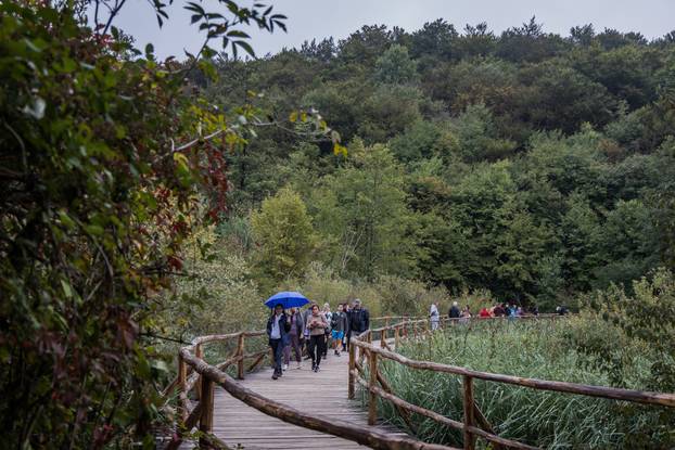 Kišno jesenski ugođaj na Plitvičkim Jezerima