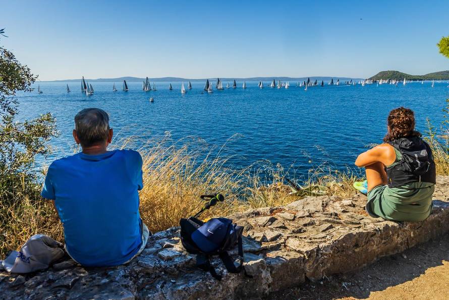 Split:  Pogled sa Sustipana na start Mrduljske Regate