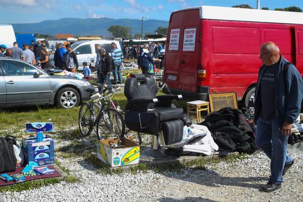 Nakon 6 mjeseci ponovno otvoren popularni zagrebacki buvljak Hrelić