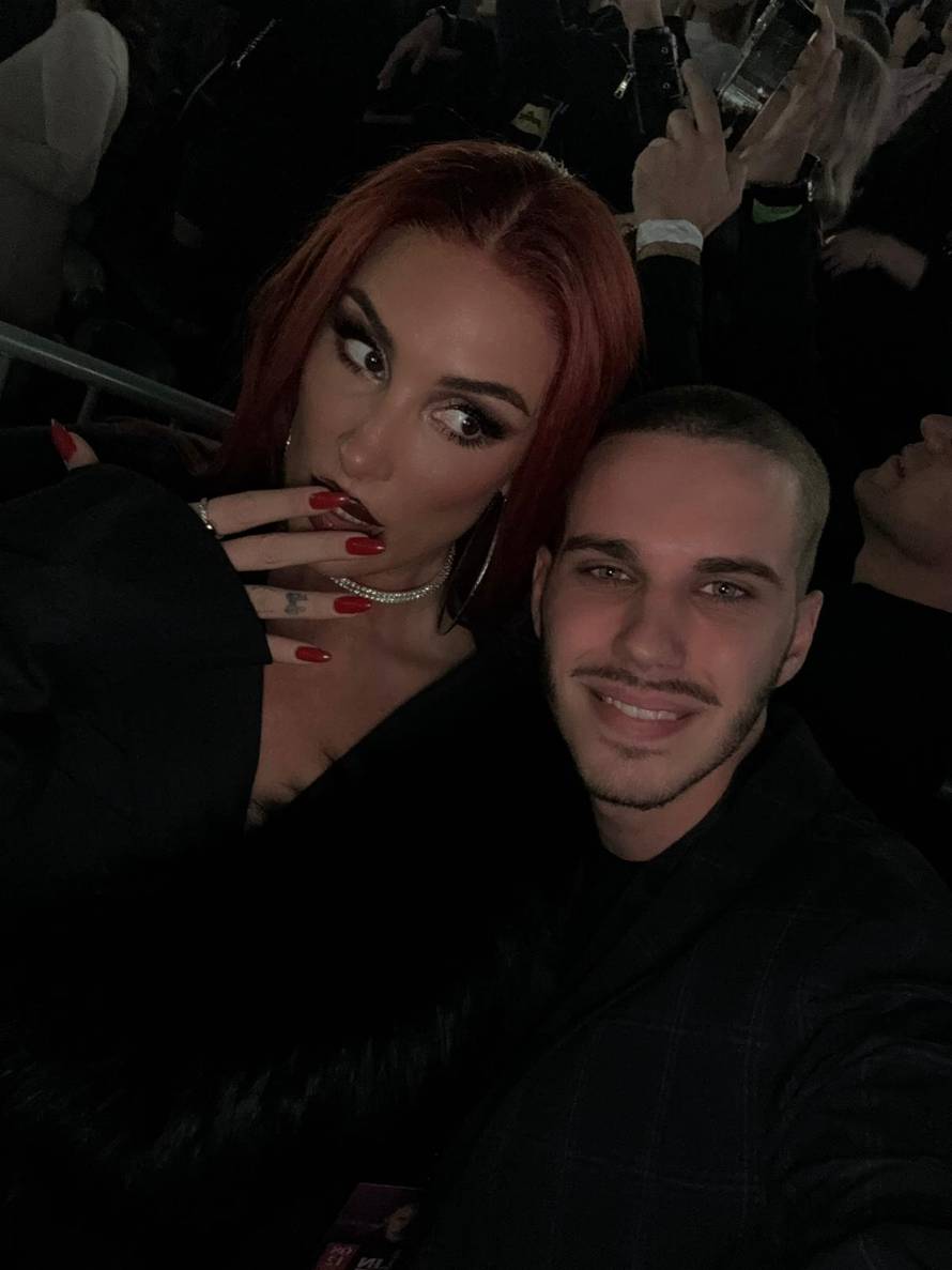 Trap diva Senidah zapjevala s Merlinom u Areni pa otkrila: 'Tresla sam se i prije i nakon...'