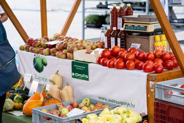 Zagreb: Manifestacija "100% Zagorsko" na Europskom trgu