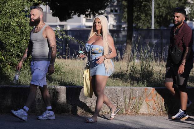 Split: Dolazak posjetitelja na stadion Park Mladeži na kojem započinje Ultra 2025