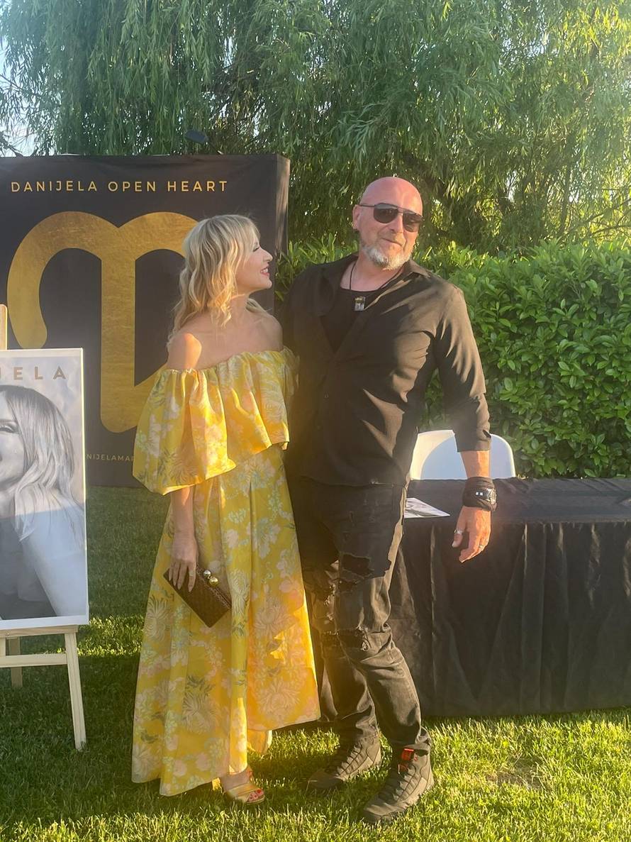 Inspektor Josip oduševio svoju Danijelu poljupcem: 'Iznenadio me pusom. Baš me iznenadio'