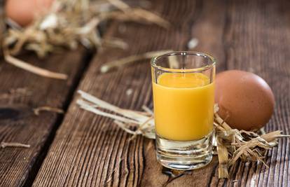 Eggnog - liker od jaja: Savršena božićna alkoholna poslastica!