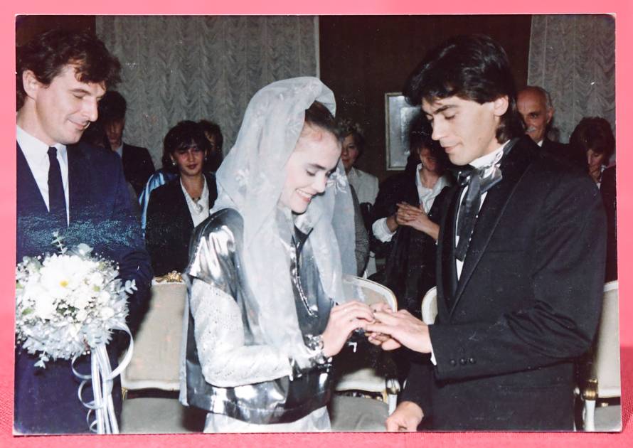 Mrak je brak na brzaka: Zaruke i vjenčanja u rekordnom roku