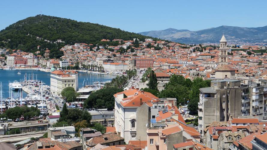 Šire lažne poruke: "Bili ste s osobom koja ima korona virus"