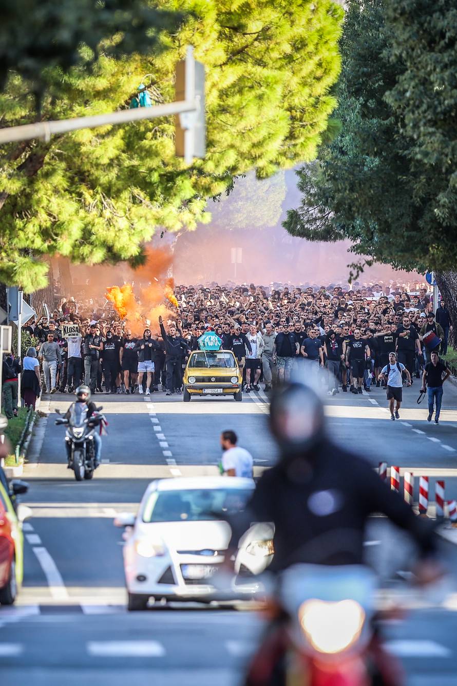 Split: Korteo Torcide prema stadionu Poljud