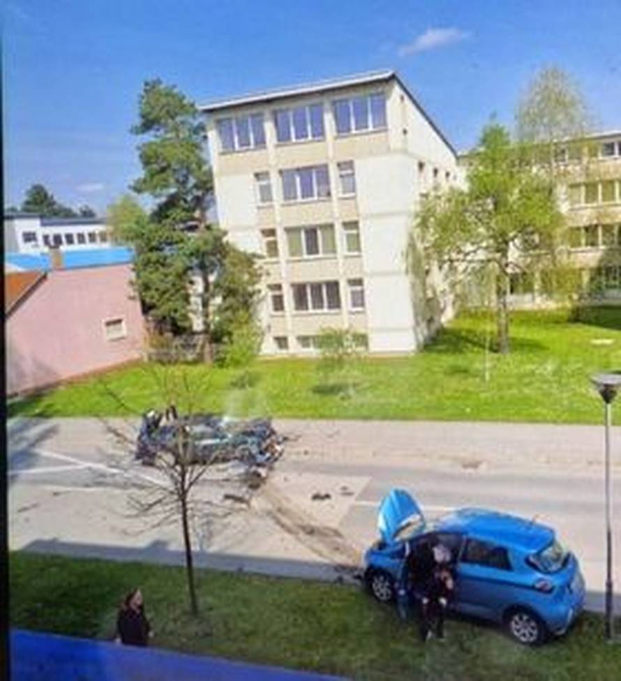 Troje ozlijeđeno u sudaru dva automobila u Varaždinu