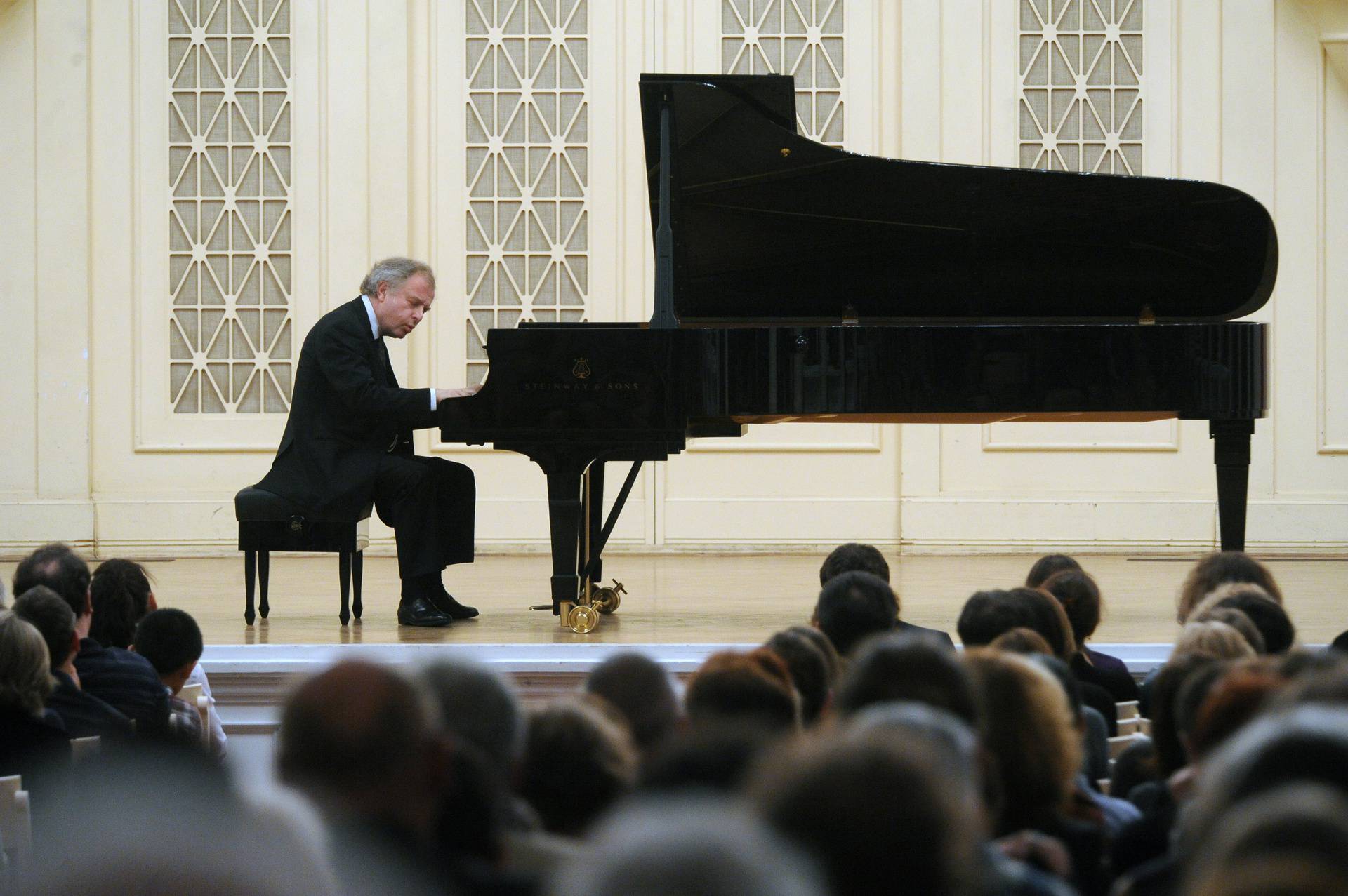 Hungarian conductor-pianist Andras Schiff performs in St Petersburg