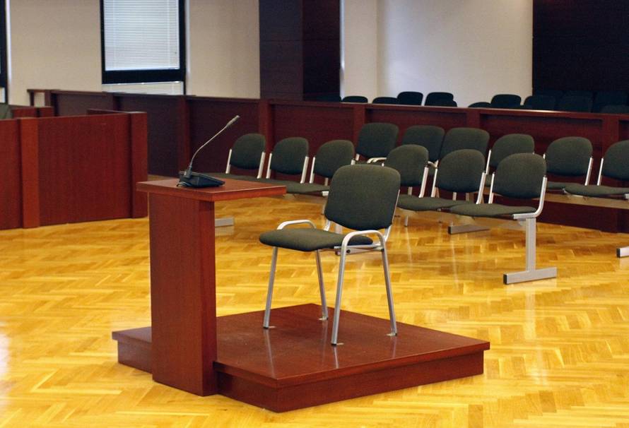 Godinama peglala službenu karticu zbog bolesnog djeteta?