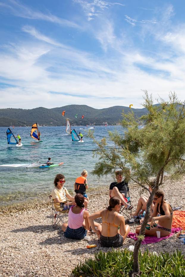 Vaganj na poluotoku Pelješcu je "raj" za surfere