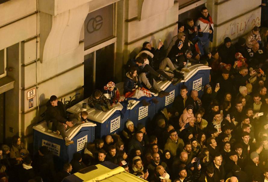 Zagreb: Docek broncanih rukometasa