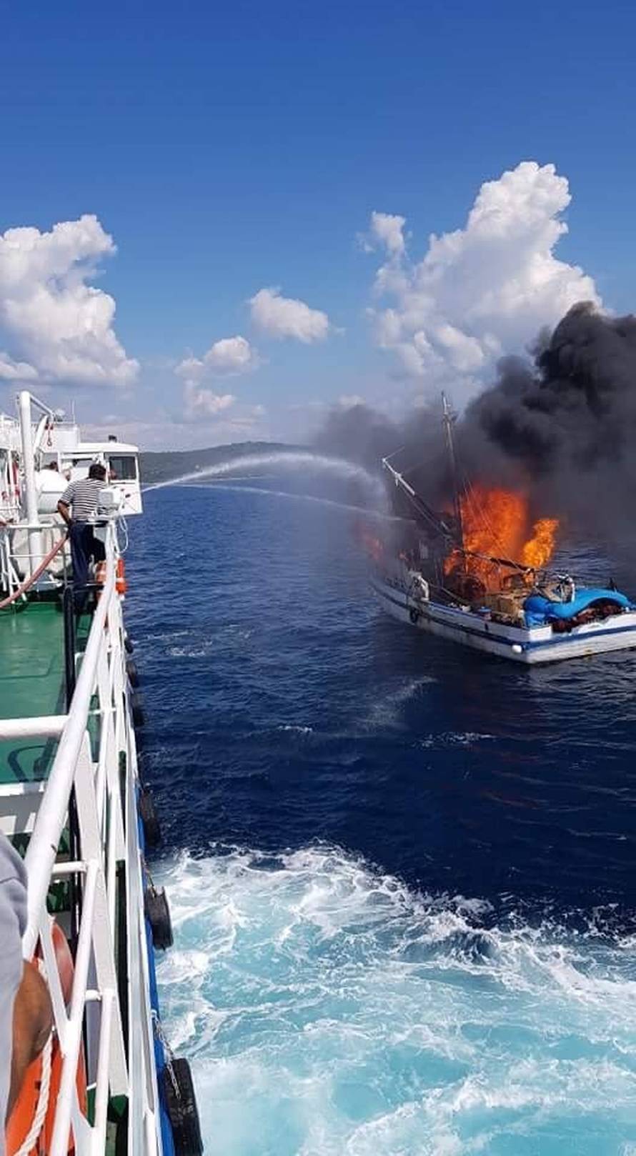 Požar progutao ribaricu: 'Gasili smo svime, vatra je bila brža'