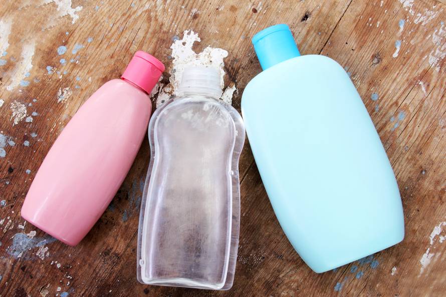 Baby puder čisti nakit, a njime ćete i lakše odvezati čvorove