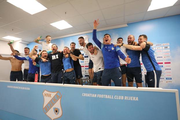 Vesela konferencija za medije HNK Rijeka nakon osvajanja prvenstva