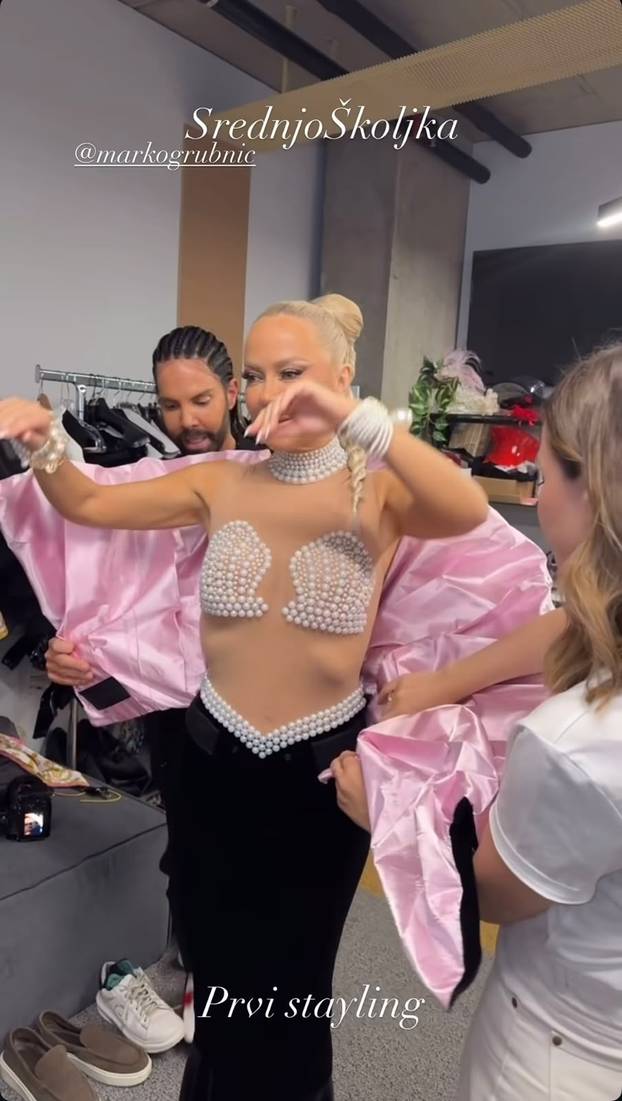 FOTO Maja Šuput prekrila grudi biserima za novu sezonu showa Supertalent: 'Da nije simple...'