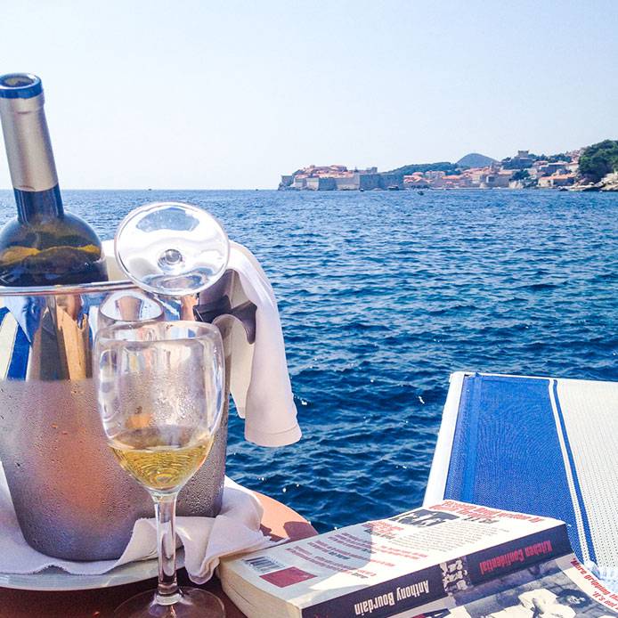 Meghan Markle u Hrvatskoj pila domaće vino i jela lignje