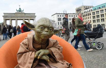 Voštani Yoda osvanuo na glavnom trgu u Berlinu 
