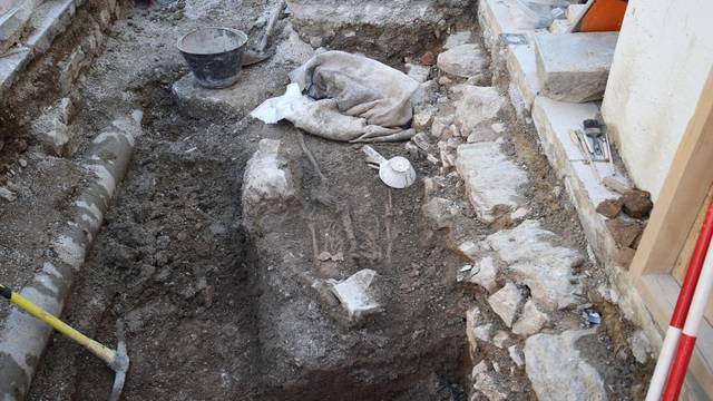 Split: Na arheoloÅ¡kim iskopima na Pjaci pronaÄen kostur star 900 godina