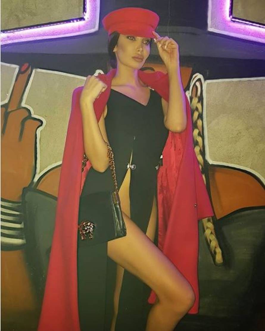 Soraja traži gaće mjesecima: Uvela u modu šlic do pupka