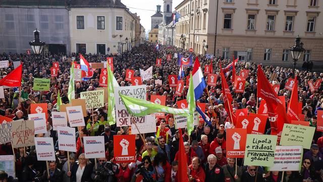 Zagreb: Prosvjed lijevo-liberalne oporbe: "Dosta je! Idemo na izbore!" 