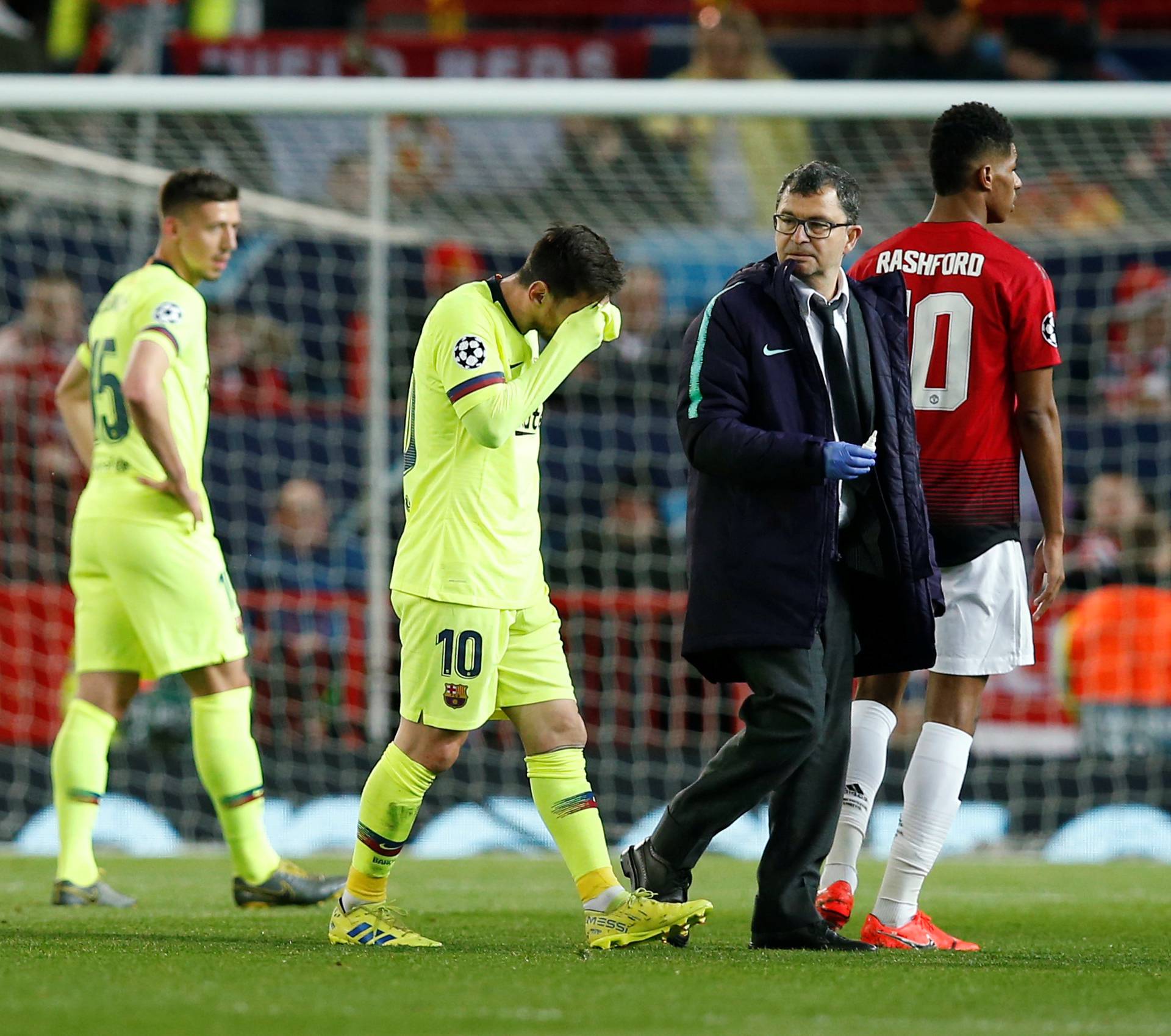 Champions League Quarter Final First Leg - Manchester United v FC Barcelona