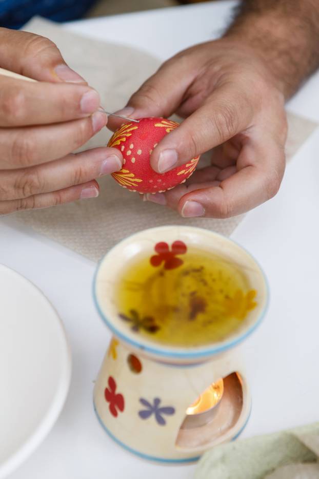 Zagreb: U Etnografskom muzeju Slavica Moslavac održala je radionicu bojanja pisanica