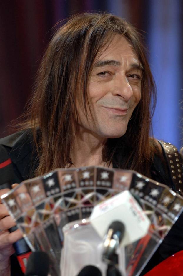 Nova Gradiška: 4.9.1949. ro?en Dado Topi?