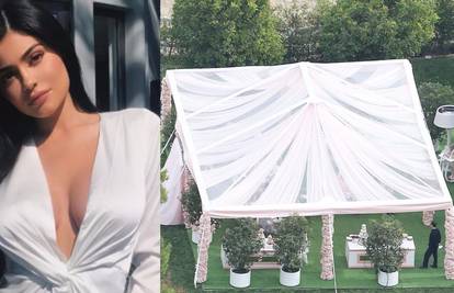 Sve je ružičasto: Kylie Jenner pripremila darivanje djeteta