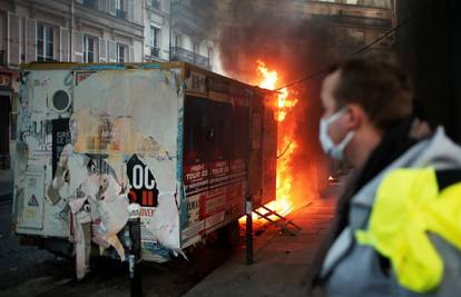 Francuzi prosvjedovali protiv policije: Više od 80 uhićenih