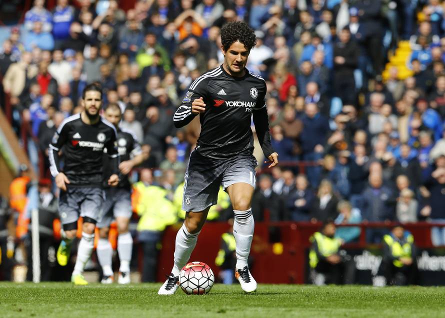 Chelsea deklasirao Aston Villu, Alexandre Pato zabio na debiju