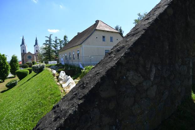 Veliko otkriće u Čazmi, ispod Gradskog muzeja nađeni ostaci biskupske utvrde iz 13. stoljeća