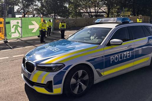 U&Zcaron;AS U NJEMA&Ccaron;KOJ Hrvatica izbola de&ccaron;ka i nazvala policiju: 'Upravo sam ga usmrtila...'