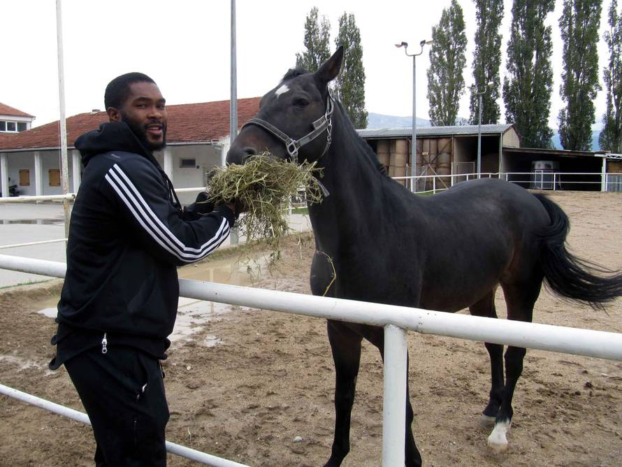 Amerikanca koji igra za Alkar teretili su za kocku i drogu...