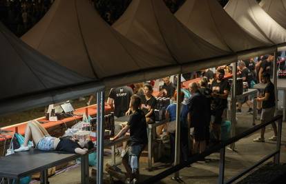 Iskustva ogorčenih mladića koji su radili na koncertu u Zagrebu: Nekim konobarima nisu platili