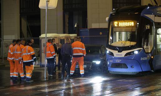 FOTO Zbog sudara tramvaja i auta u Ilici nastao zastoj