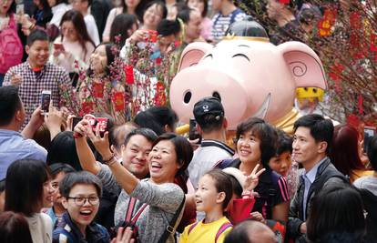 Stiže 'Godina svinje': Kinezi se pripremaju za novu godinu