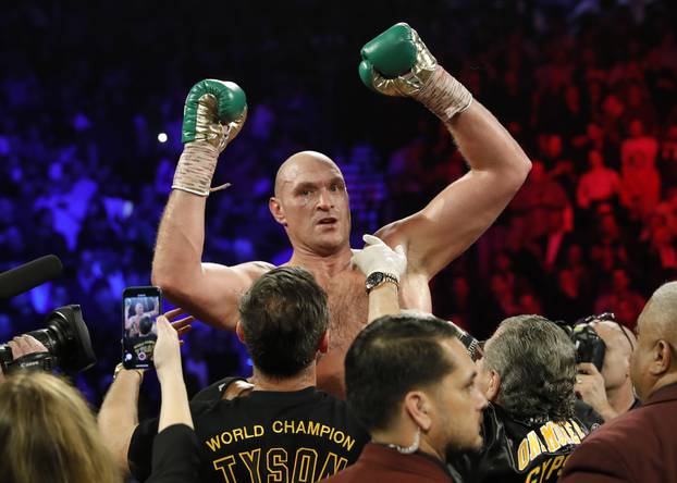 Deontay Wilder v Tyson Fury - WBC Heavyweight Title