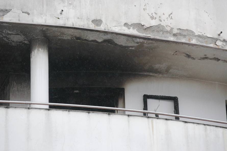 Marko je očajnički tražio zrak, opečenoj Nadi nije bilo spasa...