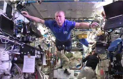 Cijela postaja se zamrznula za svemirski mannequin challenge