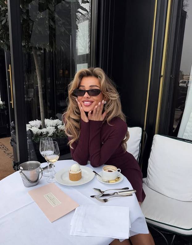 FOTO Pratitelji ju ne prestaju hvaliti: 'Ti si žena mojih snova!'