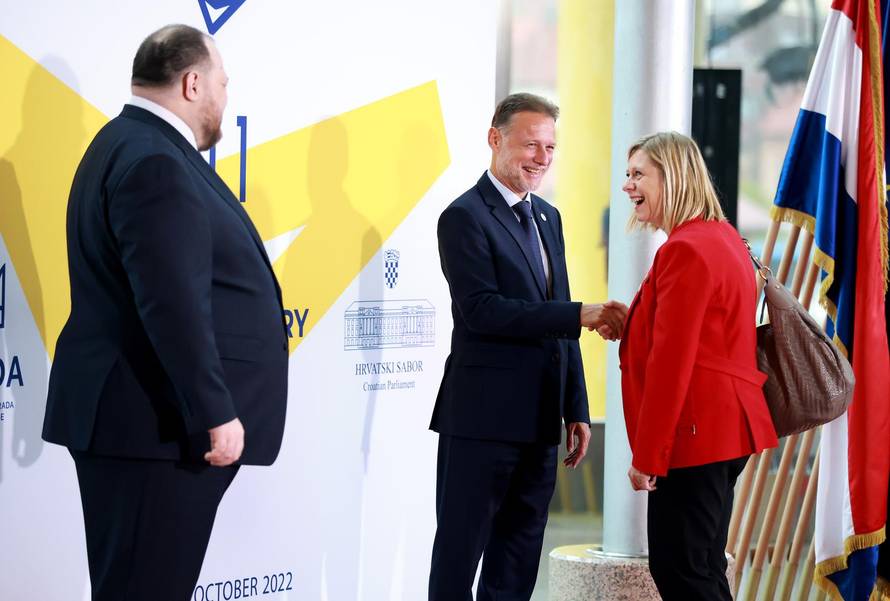 Zagreb: Dolazak sudionika summita Međunarodne krimske platforme u NSK