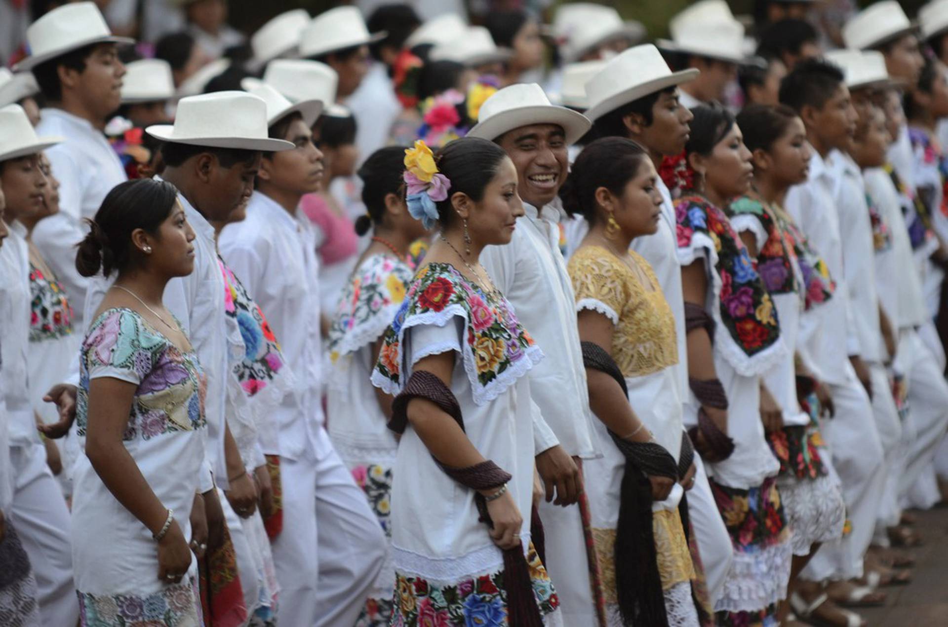 Какие народы в мексике. Панама население 2020. Народы Мексики. Мехико жители. Этнос Мексики.
