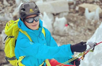 Ukrajinka se popela na Mount Everest kako bi pokazala nepobjedivost svoje zemlje