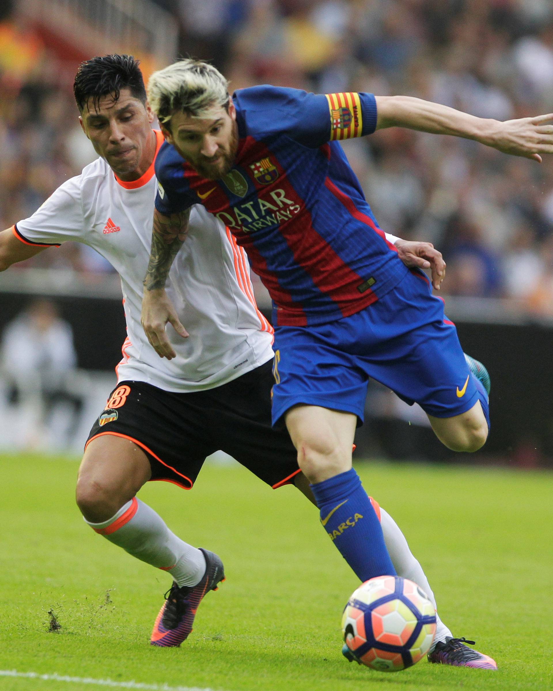 Football Soccer - Spanish Liga - Valencia v Barcelona