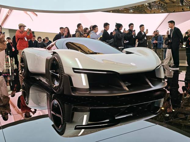 FOTO Ovo je Xiaomi Vision GT: Brutalnu superjurilicu moći ćete voziti i vi, u Gran Turismu