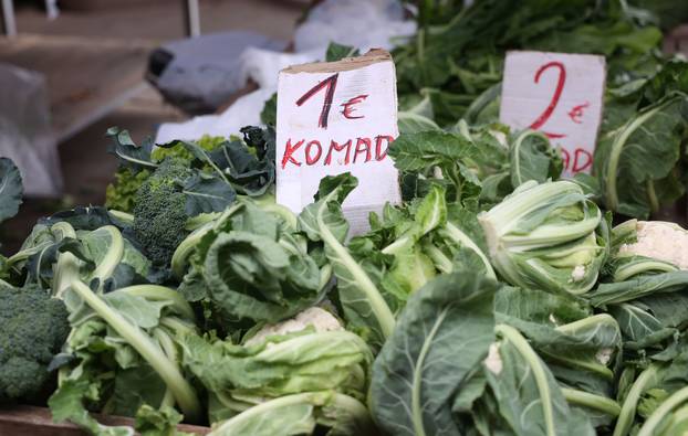 Šibenik: Ponuda na šibenskoj tržnici