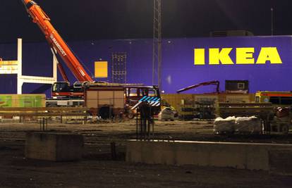 Glasnogovornica IKEA-e tvrdi: Trgovine su 'napali' petardama