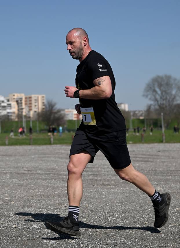 Zagreb: Na Bundeku organizirana utrka "Yellow Ribbon Run Pobijedimo predrasude" u kojoj je sudjelovao i ministar Habijan
